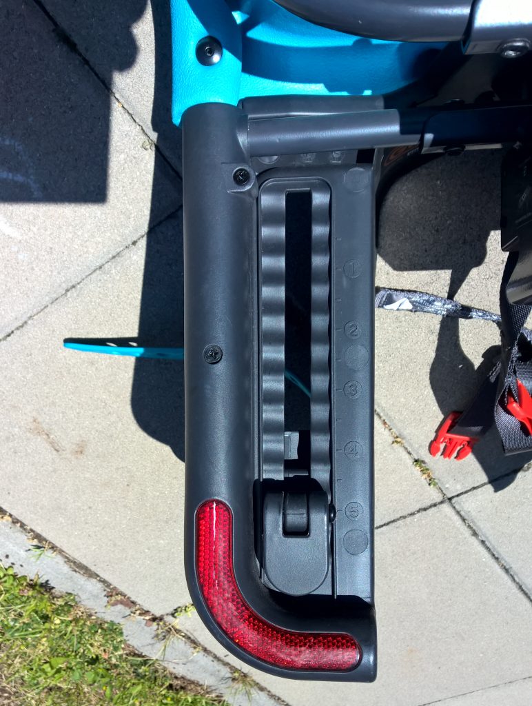 Fotelik rowerowy tylny Yepp Maxi EasyFit odblask podnozki